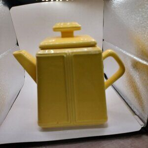 Chantal Vintage Teapot 2003